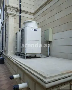 Yard House, Villa For Rent