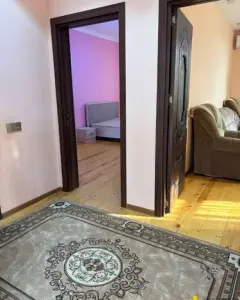 Дом с садом, Вилла Сдаётся