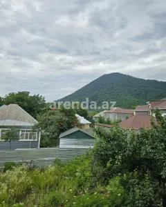 Дом с садом, Вилла Сдаётся