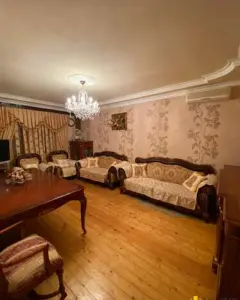 Дом с садом, Вилла Продаётся