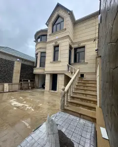 Yard House, Villa For Sale