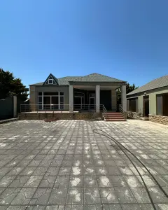 Yard House, Villa For Sale