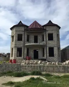 Yard House, Villa For Sale