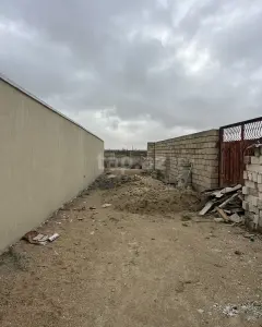 10 sot torpaq sahəsi, Hövsan qəs...