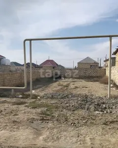 2 sot torpaq sahəsi, Hökməli qə...