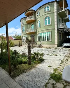 Дом с садом, Вилла Продаётся