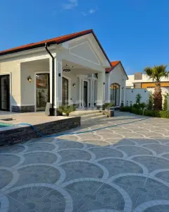 House with Garden, Villa For Sale
