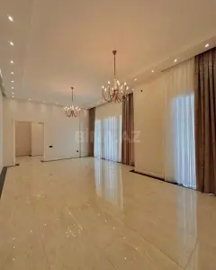 House with Garden, Villa For Sale