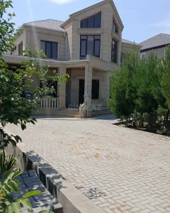 House with Garden, Villa For Sale
