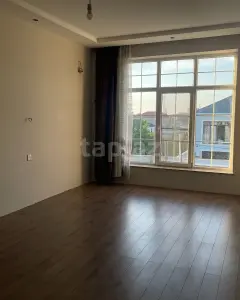 House with Garden, Villa For Sale